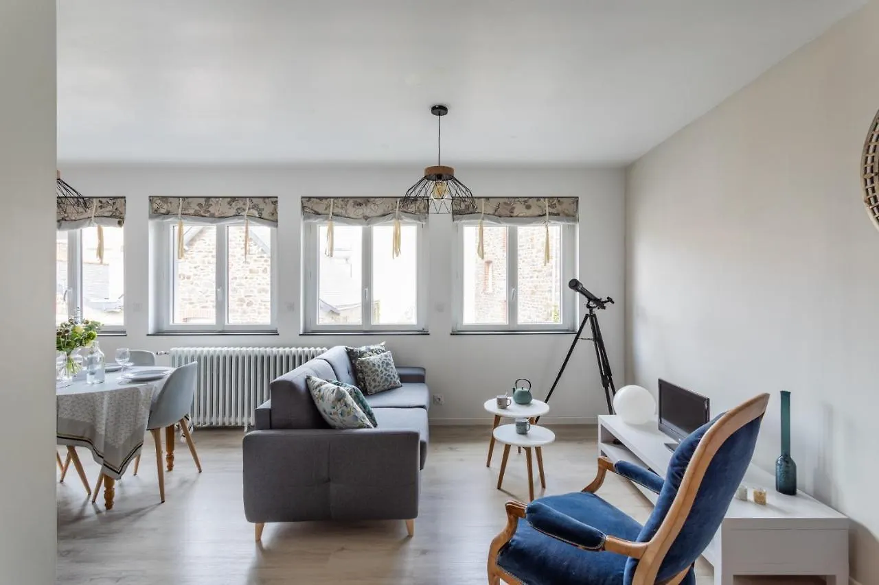 Les Abimes, Beau Logement Avec 2 Chambres Avec Parking سان مالو شقة سان مالو